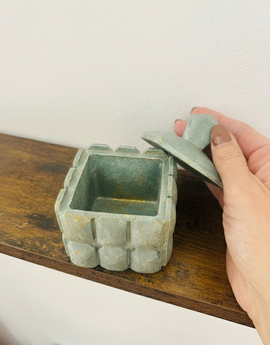 Boîte Design Rétro Carrée en Plâtre Céramique Vert & Or